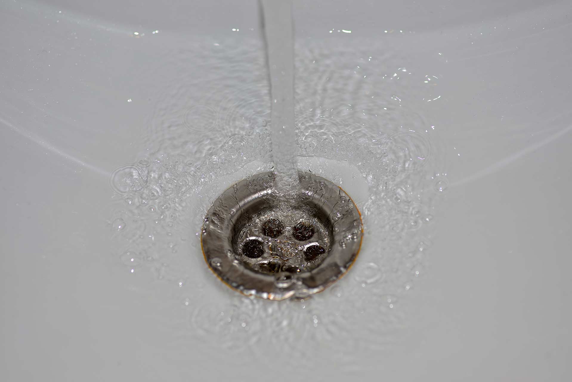 A2B Drains provides services to unblock blocked sinks and drains for properties in Farnborough.